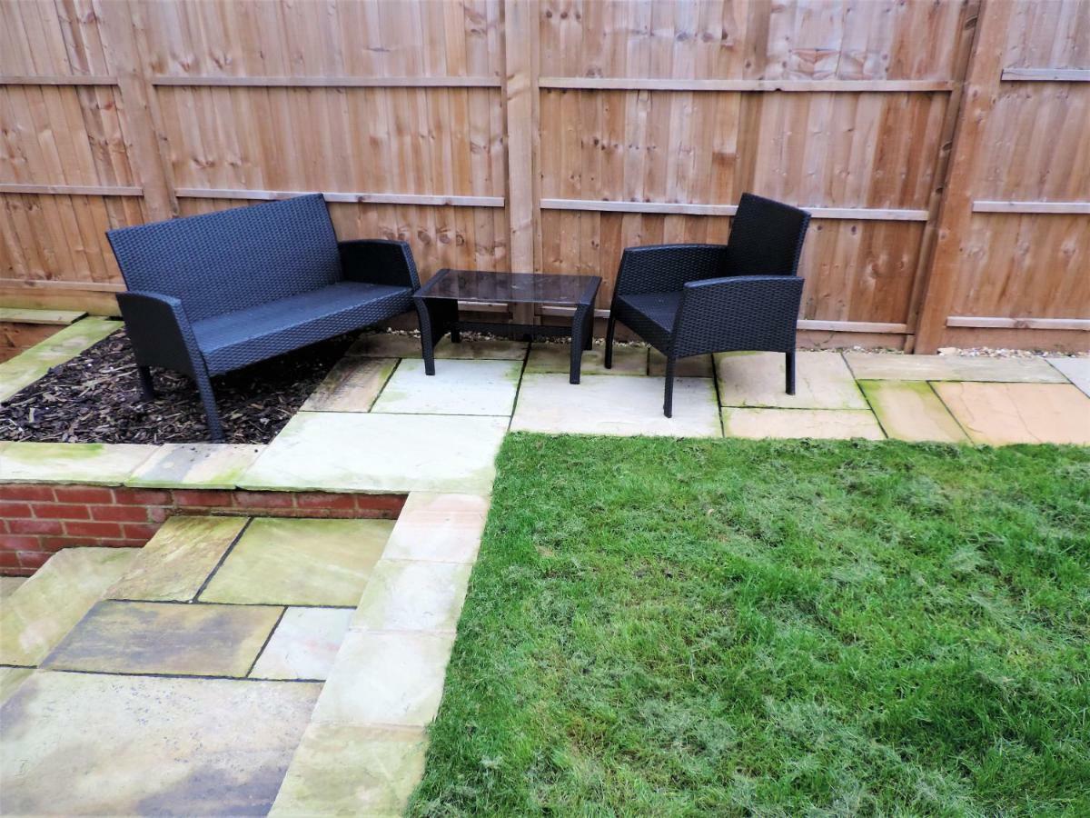 3 Bed Farnborough Air Accommodation Exterior foto